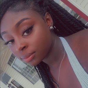 Meet your Posher, Sakihya